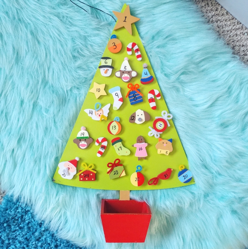 Adorable Magnetic Wood Christmas Advent Calendar
